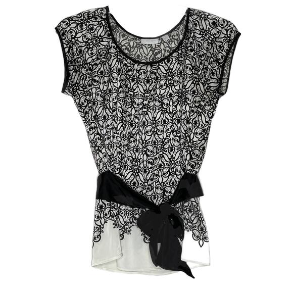 New York & Company Black White Blouse Geometric Cap Sleeves Scoop Neck Small - Picture 9 of 9